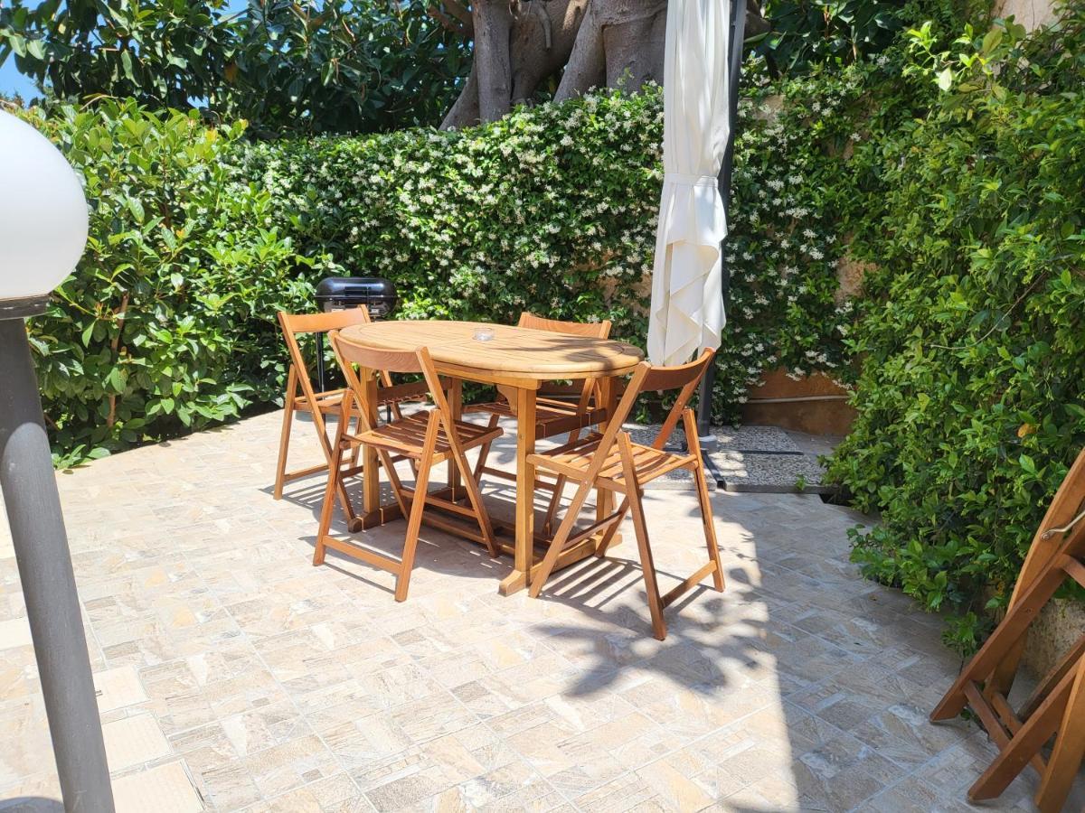 Residenza Don Camillo Villa Mondello Exterior photo