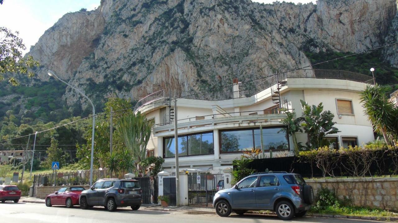 Residenza Don Camillo Villa Mondello Exterior photo